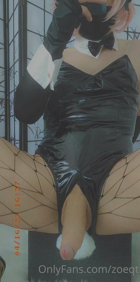 zoeqt model erotic archive