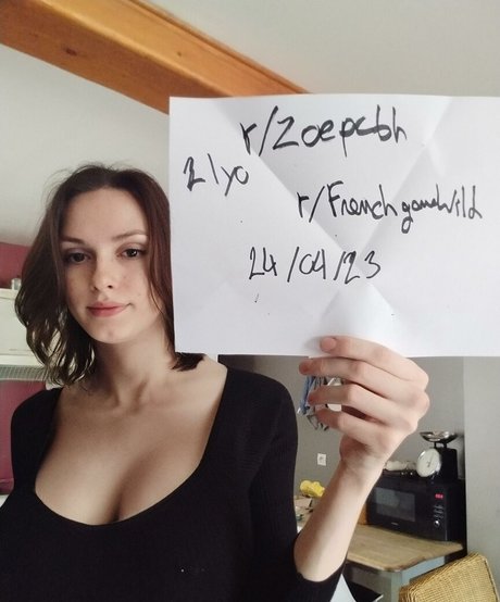 Zoepcbh model exclusive pics