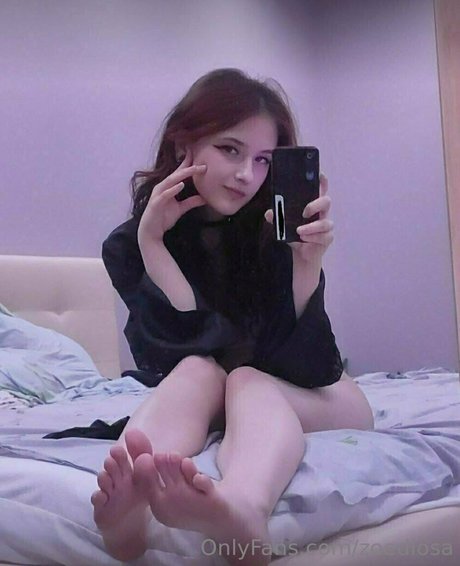 zoediosa star naked picture