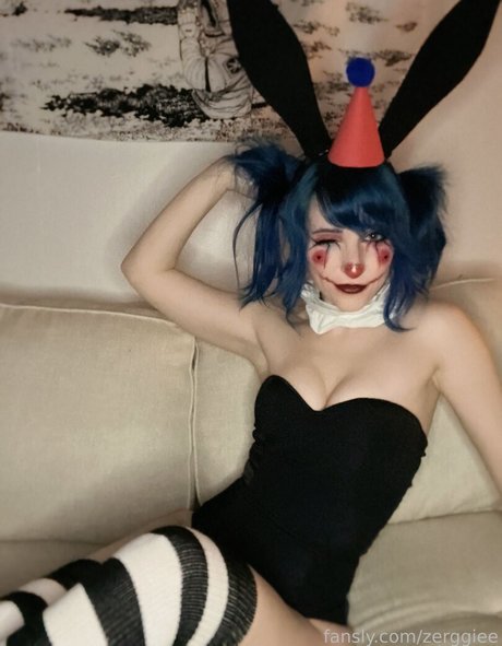 zerggiee pretty model pic