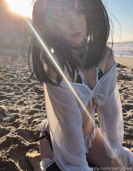 zerggiee model pretty pic