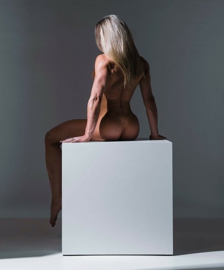 beautiful asian onlyfans nude photo