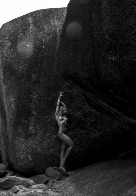Aline Hirth model exclusive photo