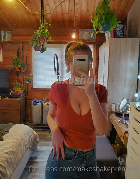 20 years old onlyfans exclusive image