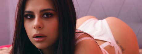 Azzyland model naked pictures