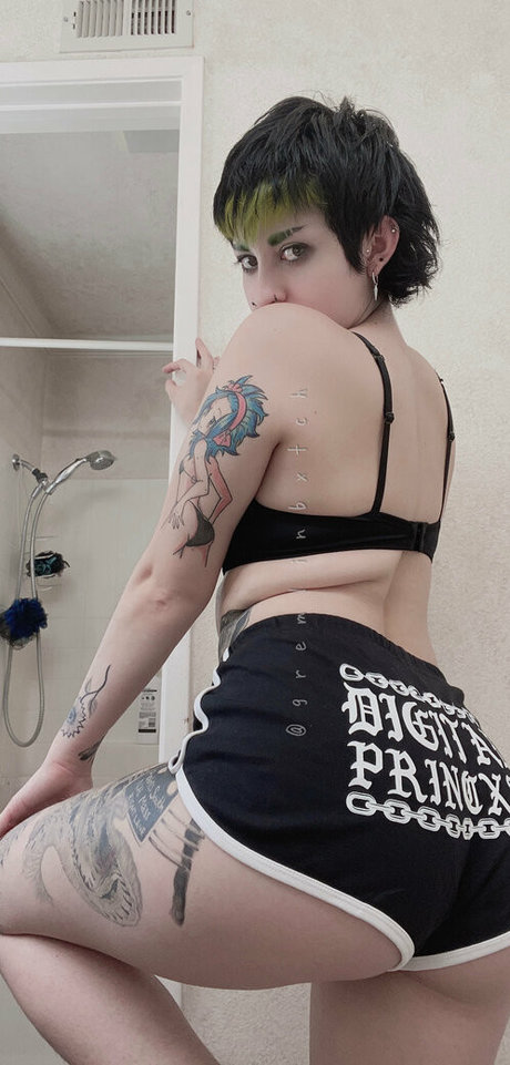 Gremlinbxtch model hd photos