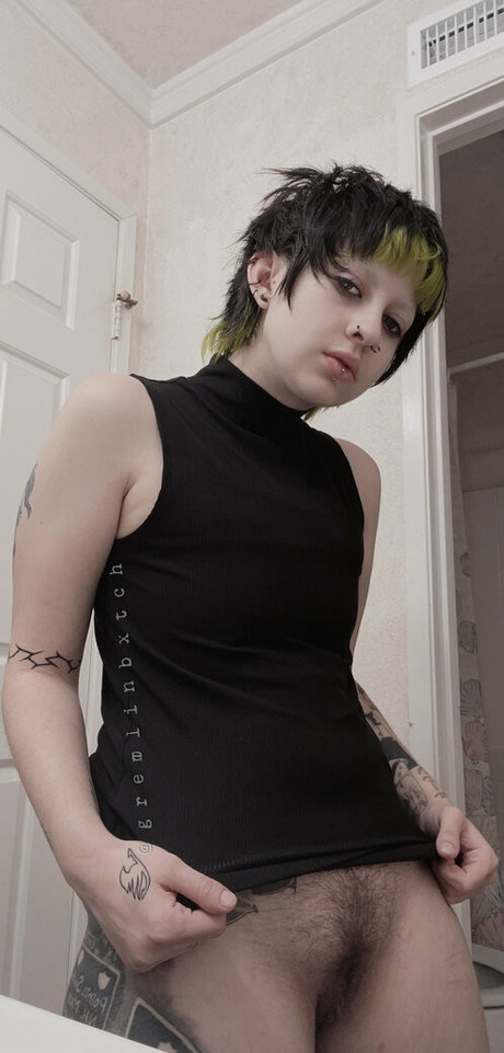 Gremlinbxtch model hd photo