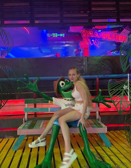 Sophia Diamond pornstar sexy image