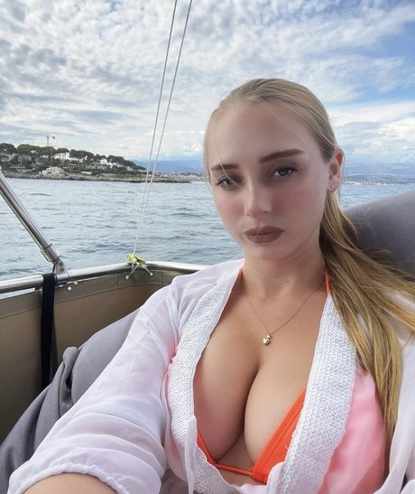 Sophia Diamond perfect pornstar photo