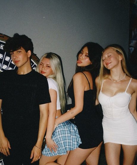 Sophia Diamond model free pics