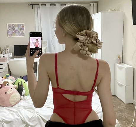 ideal onlyfans adult picture