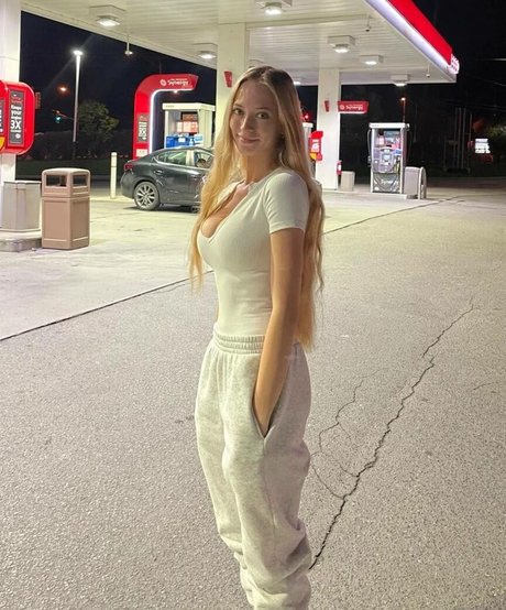 Sophia Diamond hd model gallery