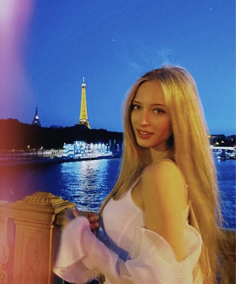 Sophia Diamond pornstar erotic photo