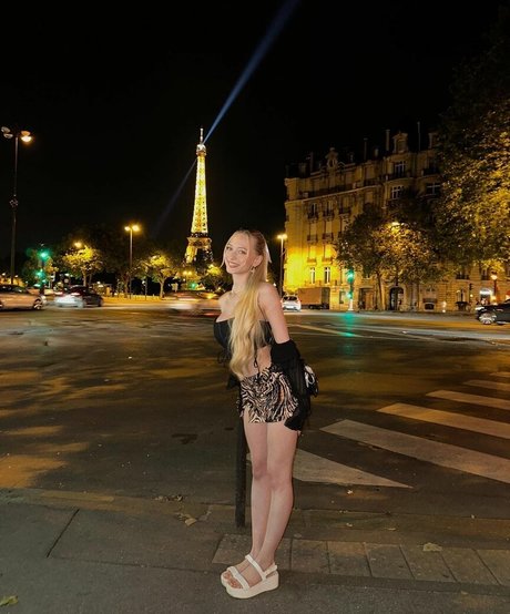 girlfriend onlyfans hot photos