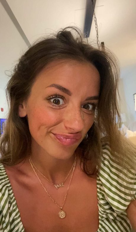 Sadie Mckenna pretty actress pictures