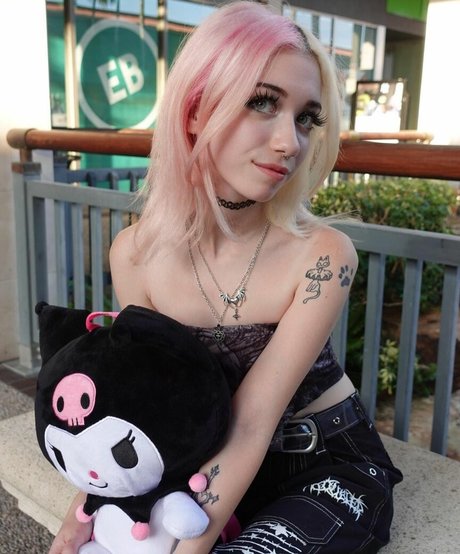 Iluvmeww profile image