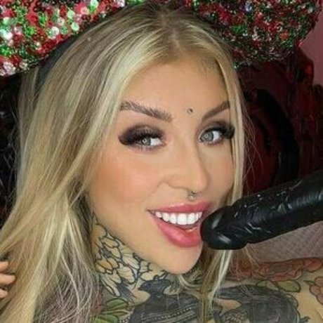fitmomnextdoor pornstar erotic pictures