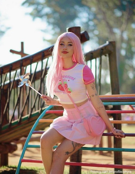 Magic Phyra xxx pornstar images