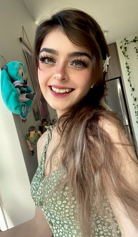 Aruuu erotic pornstar images