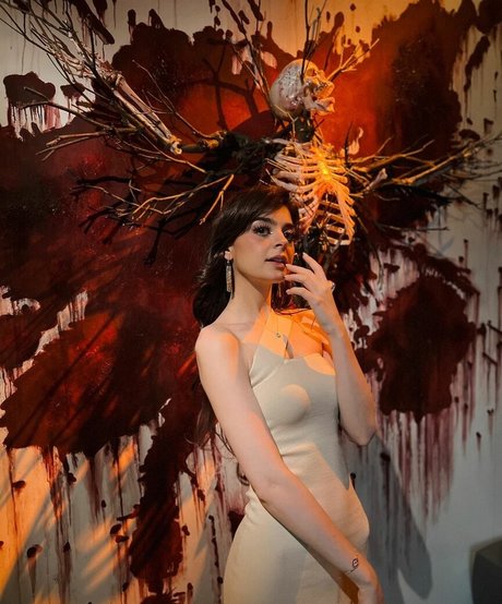 Aruuu naked actress image