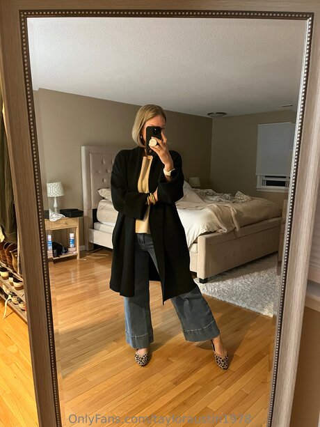 mature fake tits onlyfans sexy naked images