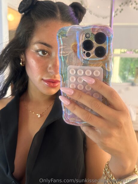 Sunkisseddivinedreamxo model exclusive pics