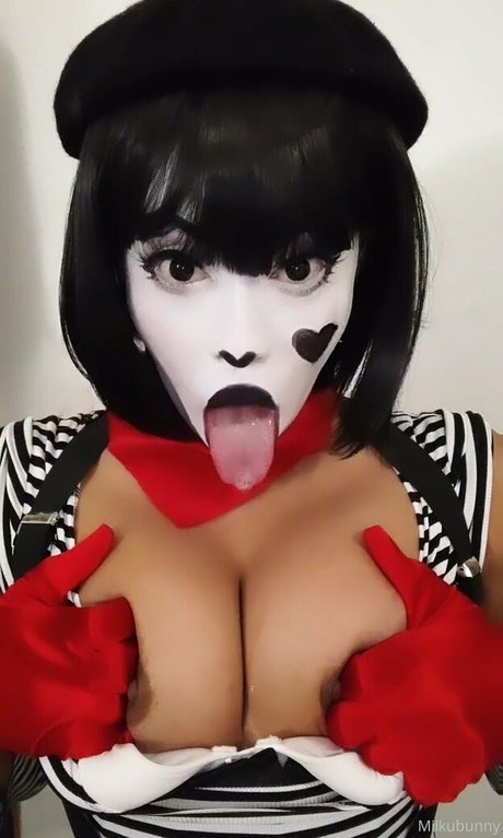 Milkubunny pornstar naked archive
