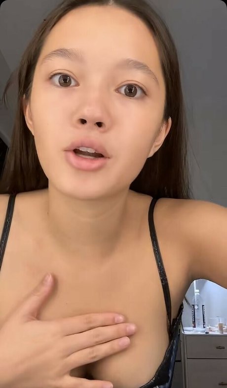 Lilychee nice pornstar img