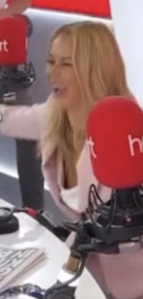 Amanda Holden star adult pic