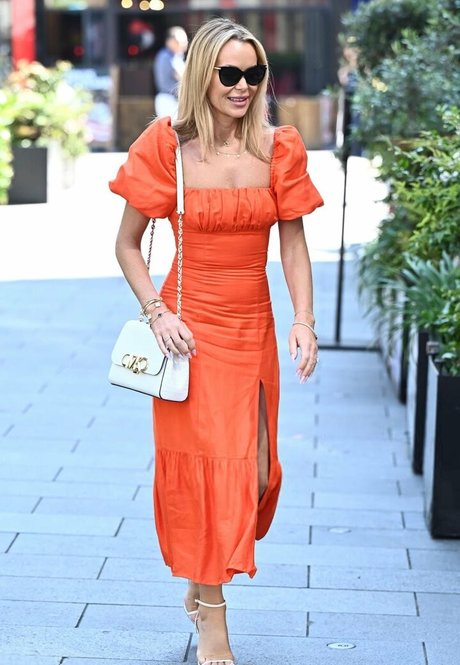 Amanda Holden adult star pic