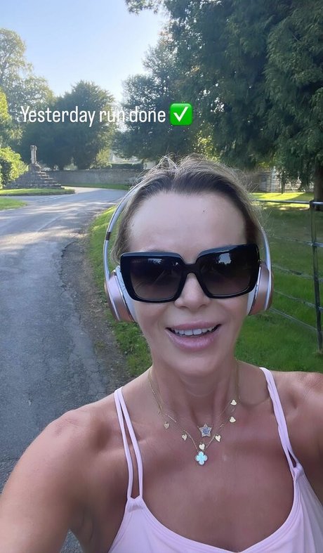 Amanda Holden nudes model images