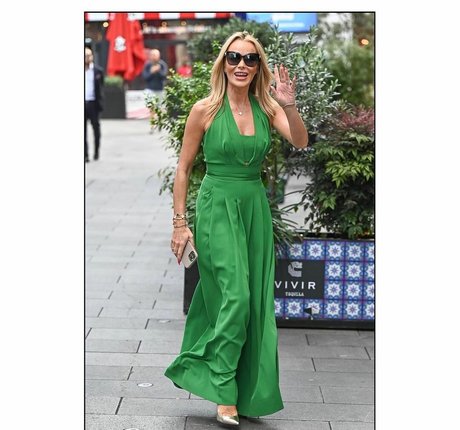 Amanda Holden erotic star photo