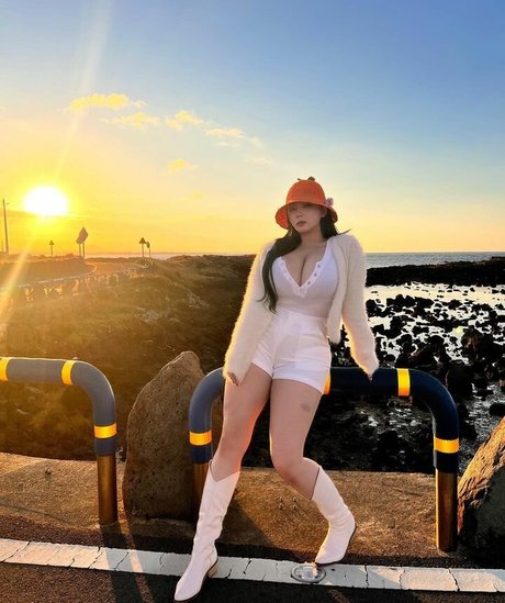 Jung Hye Bin high quality star img