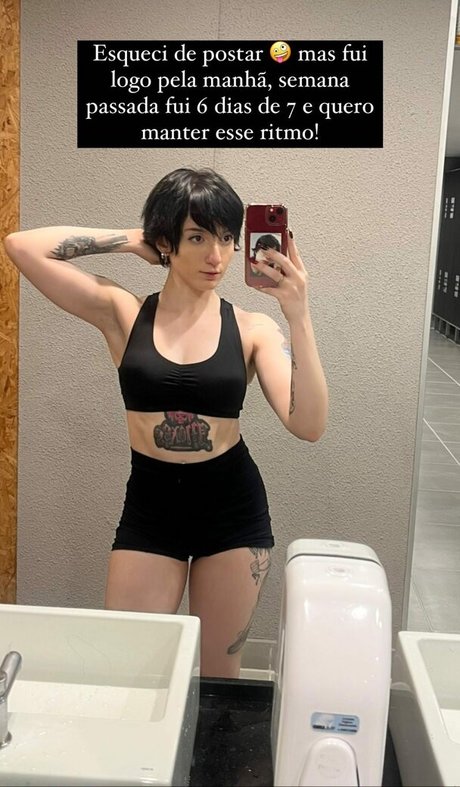 Akemy Sama sexy star image