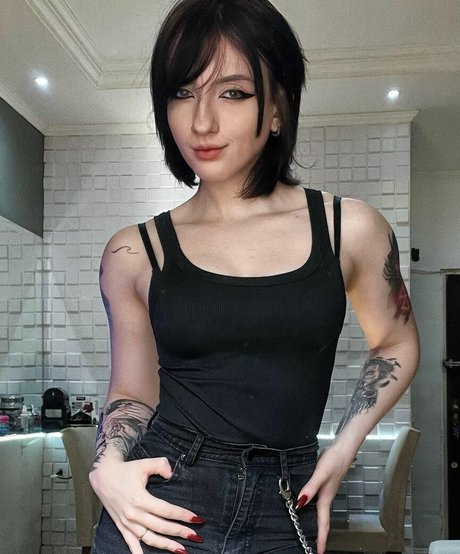Akemy Sama art actress pics