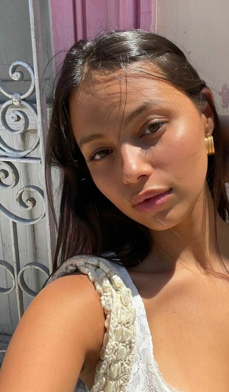 Fiona Barron star sexy photos