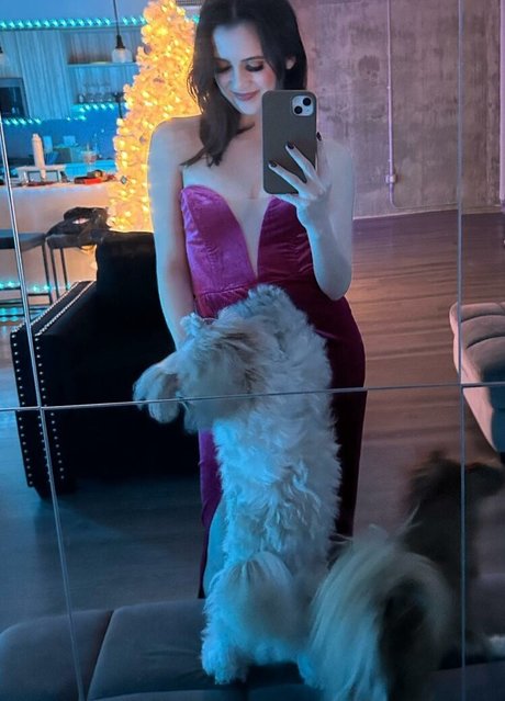 Laura Marano model pretty picture