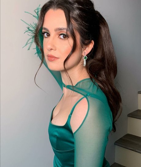Laura Marano pornstar naked pics