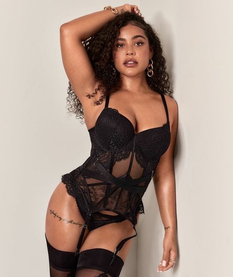 Malaika Terry star nude gallery