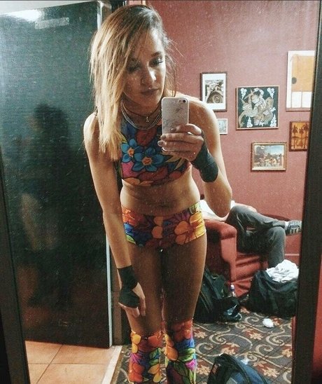Dakota Kai nudes actress gallery