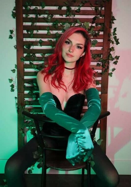 Busy B ASMR star perfect pics