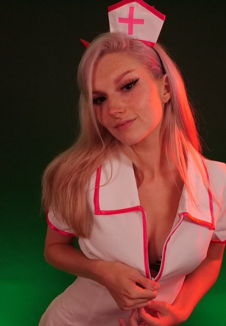 Busy B ASMR hd model photos