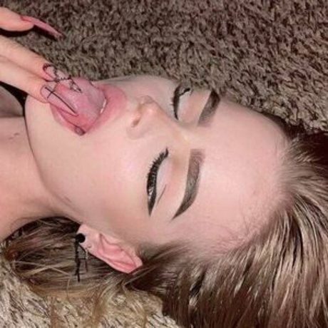 lil ninas model hot img