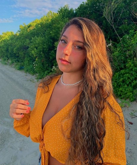 Julia Olivia pornstar perfect img