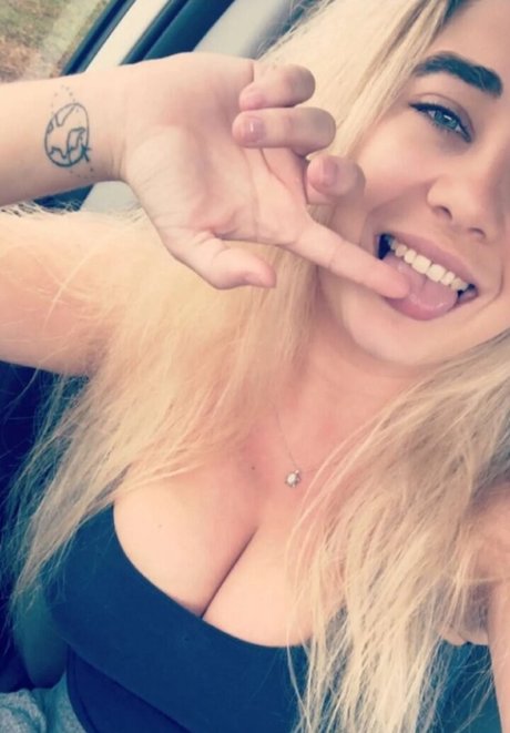 Schuyler Thornton model porn pics