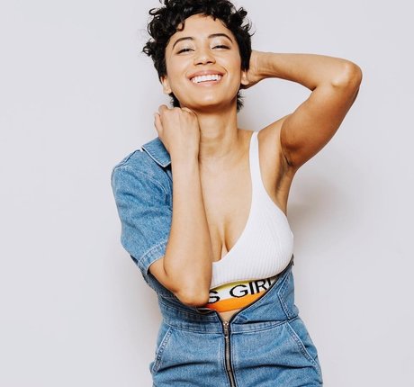 Andy Allo model hot archive