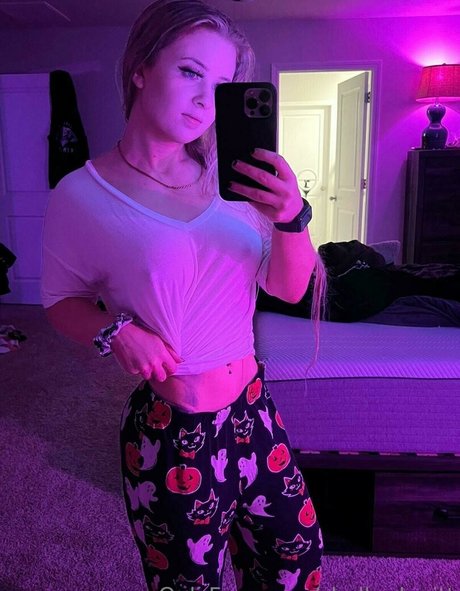 Shelby Dueitt star free pic