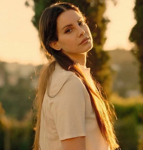 Lana Del Rey pornstar adult pic