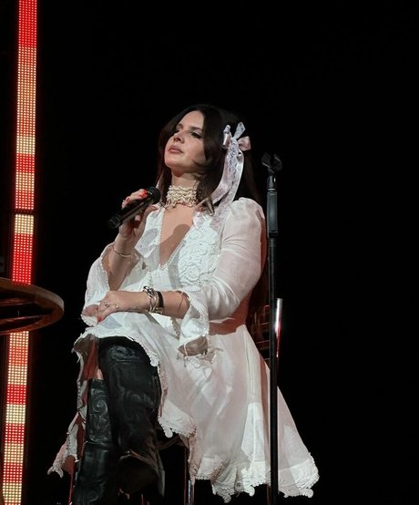 Lana Del Rey model beautiful photos