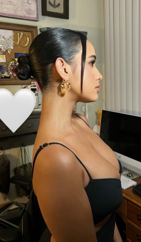 Emily Tosta naked pornstar photo